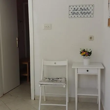 15718a Apartament *